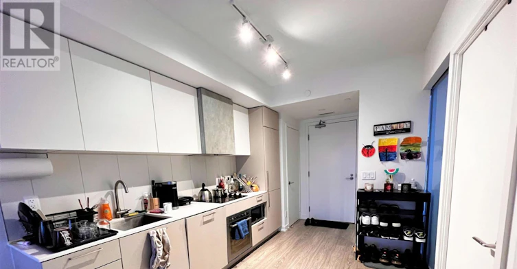 2520-19 Western Battery Road, Toronto, ON, M6K 3S4 - 3