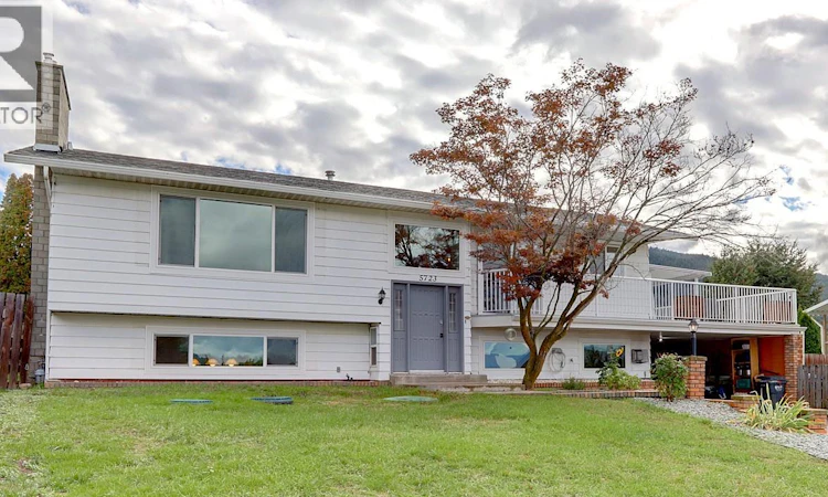 5723 Richards Crescent