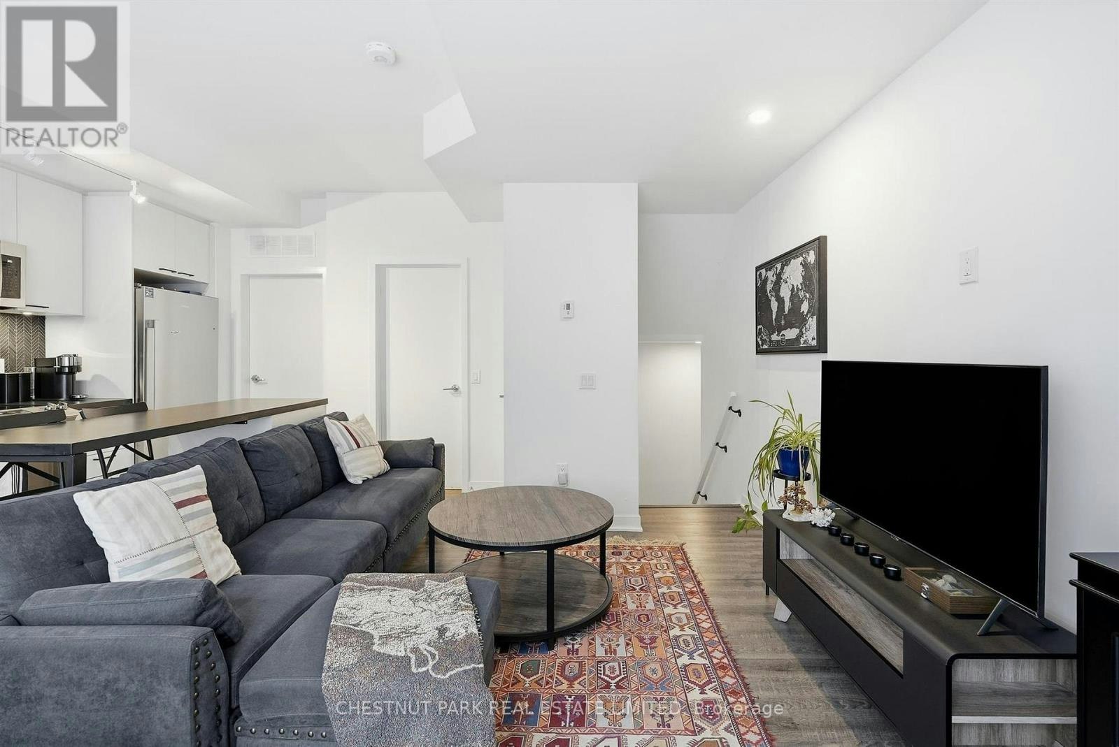 TH12-20 Ed Clark Gardens, Toronto, ON, M6N 0B5 - 5
