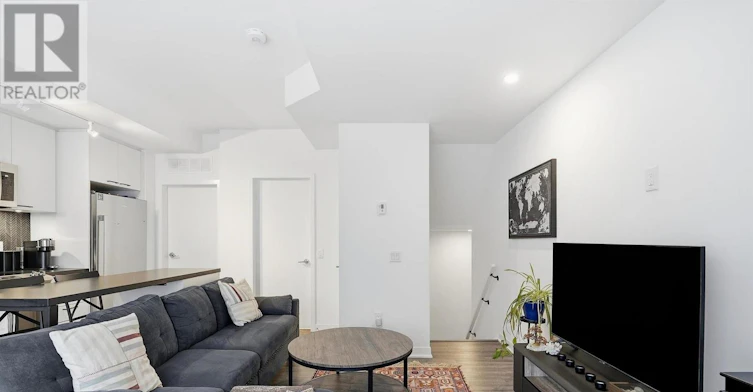 TH12-20 Ed Clark Gardens, Toronto, ON, M6N 0B5 - 5