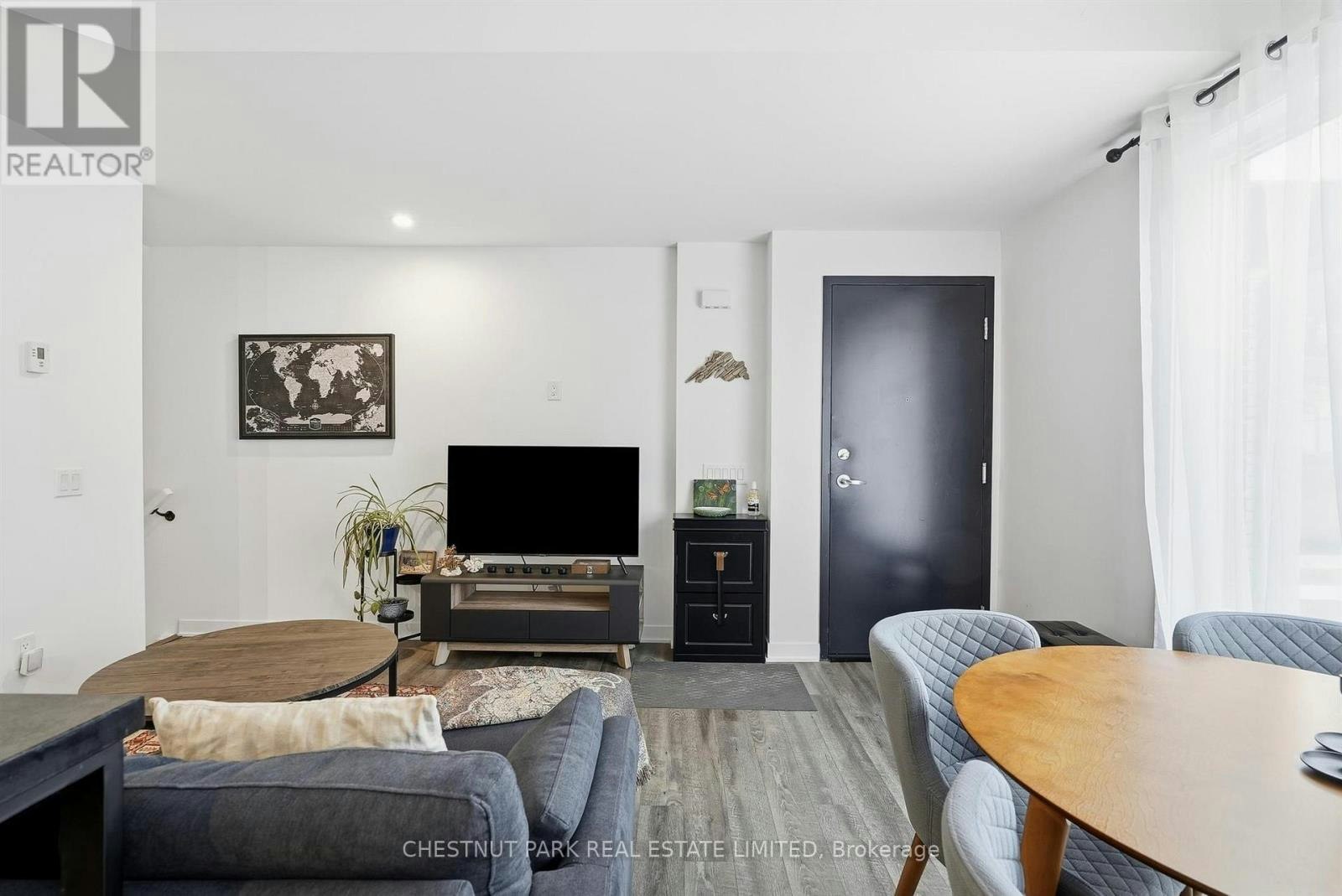 TH12-20 Ed Clark Gardens, Toronto, ON, M6N 0B5 - 7