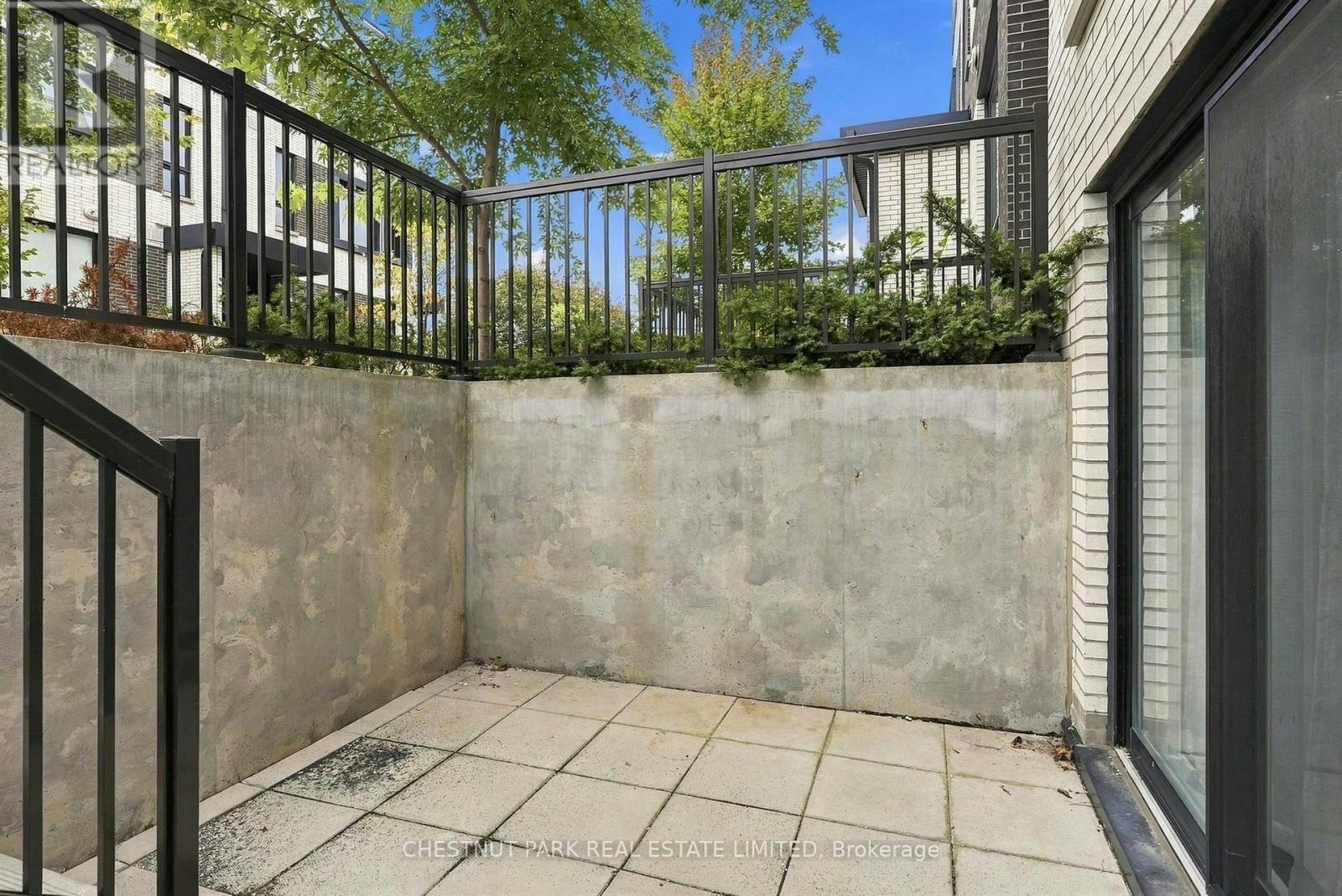 TH12-20 Ed Clark Gardens, Toronto, ON, M6N 0B5 - 31