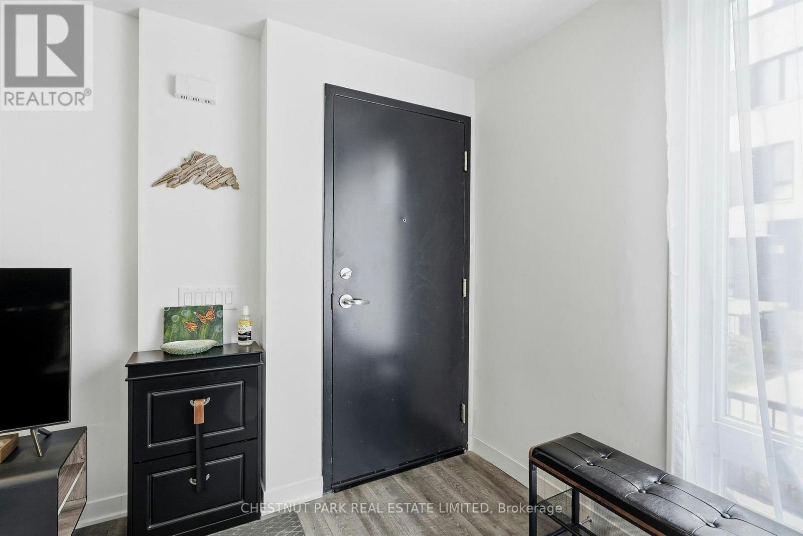 TH12-20 Ed Clark Gardens, Toronto, ON, M6N 0B5 - 3