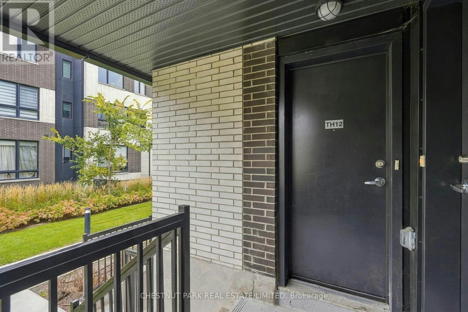 TH12-20 Ed Clark Gardens, Toronto, ON, M6N 0B5 - 37