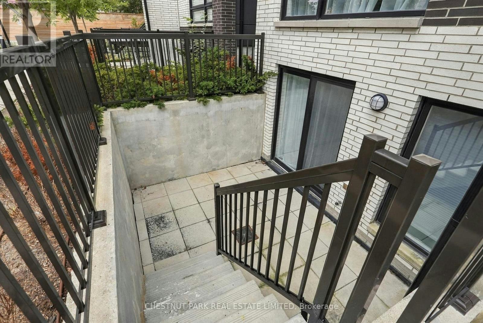 TH12-20 Ed Clark Gardens, Toronto, ON, M6N 0B5 - 33