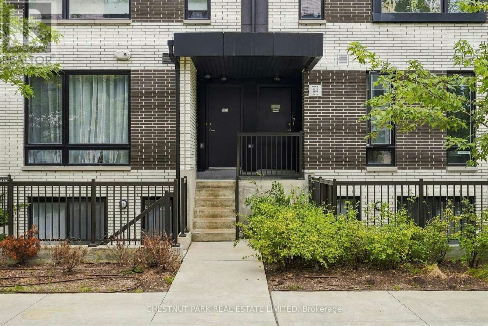TH12-20 Ed Clark Gardens, Toronto, ON, M6N 0B5 - 36