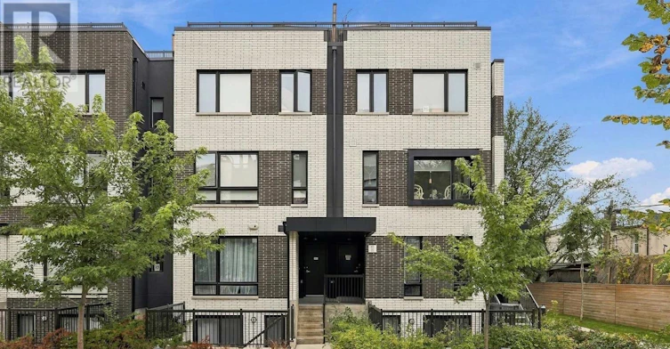 TH12-20 Ed Clark Gardens, Toronto, ON, M6N 0B5
