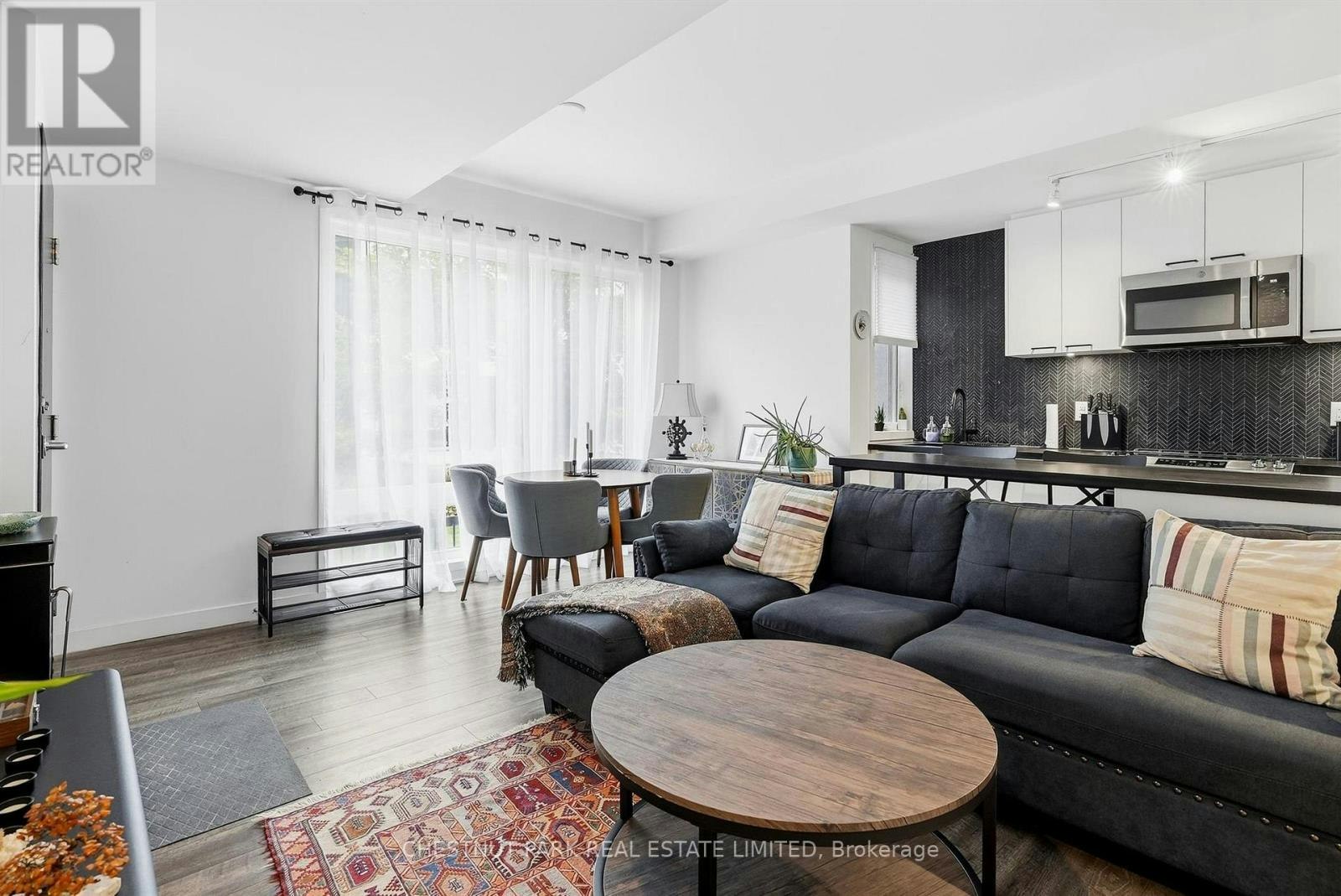 TH12-20 Ed Clark Gardens, Toronto, ON, M6N 0B5 - 9