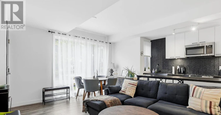 TH12-20 Ed Clark Gardens, Toronto, ON, M6N 0B5 - 9
