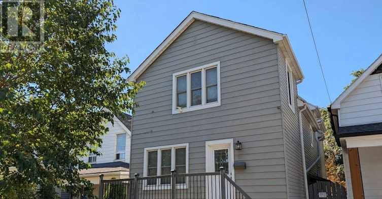 UPPER-12 24th Street EAST, Hamilton, ON, L8V 2X7