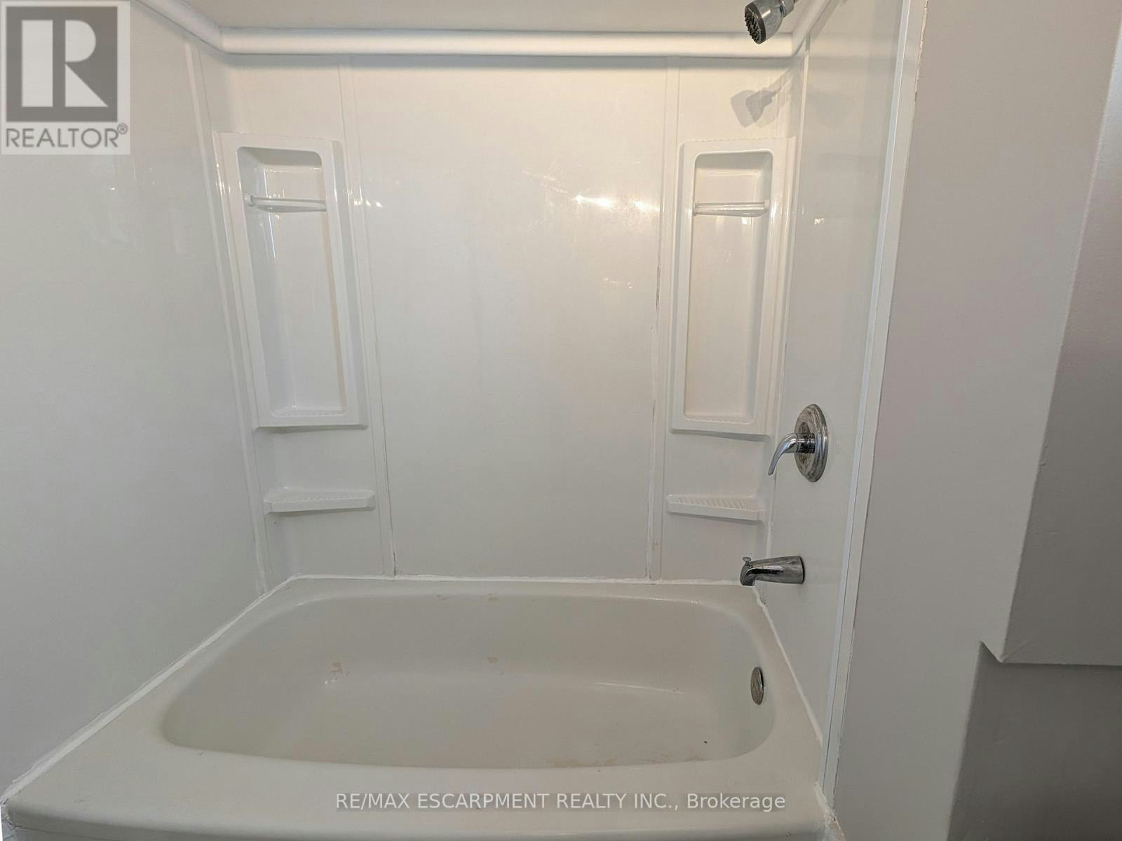 UPPER-12 24th Street EAST, Hamilton, ON, L8V 2X7 - 11