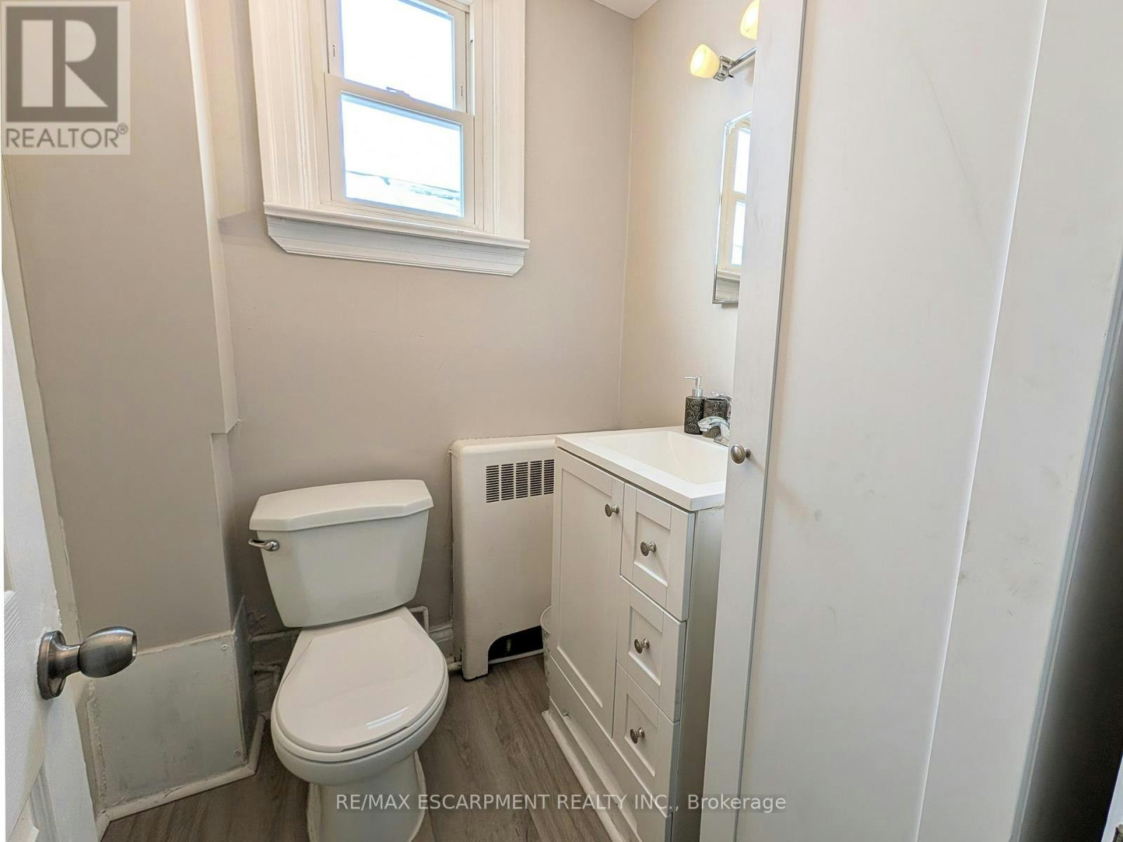 UPPER-12 24th Street EAST, Hamilton, ON, L8V 2X7 - 10