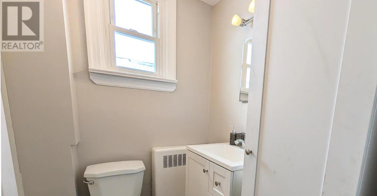 UPPER-12 24th Street EAST, Hamilton, ON, L8V 2X7 - 10