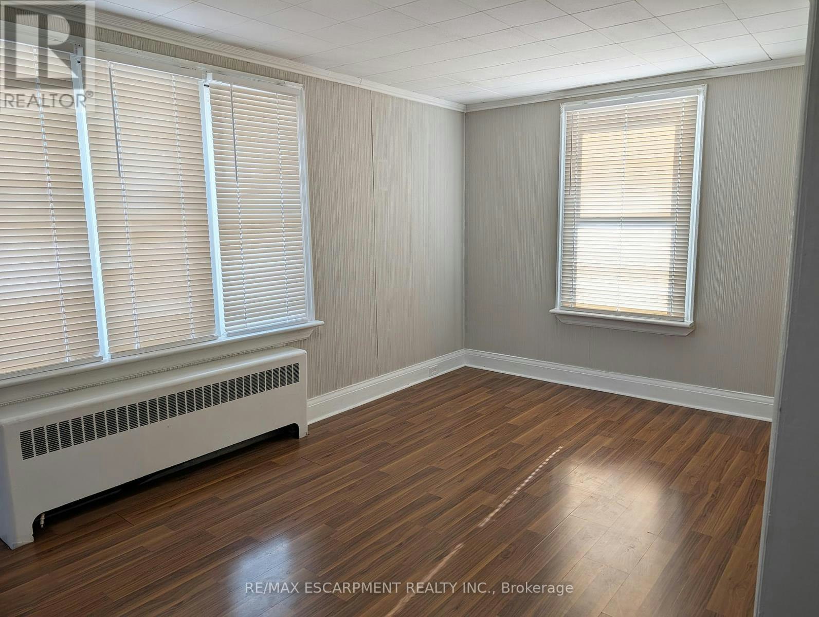UPPER-12 24th Street EAST, Hamilton, ON, L8V 2X7 - 2