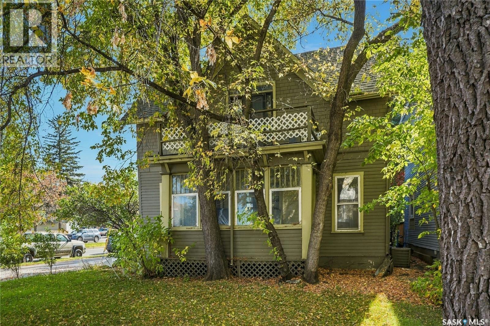 334 10th Street E, Saskatoon, SK, S7N 0C7
