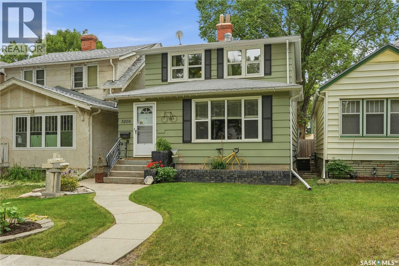 3208 Victoria Avenue, Regina, SK, S4T 1L4