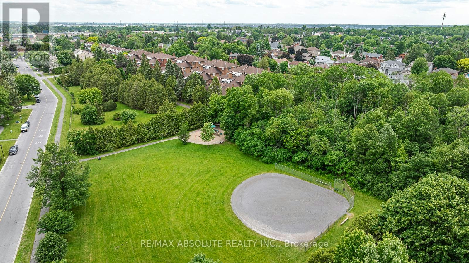 206 Stratas Court, Ottawa, ON, K2L 3K5 - 4