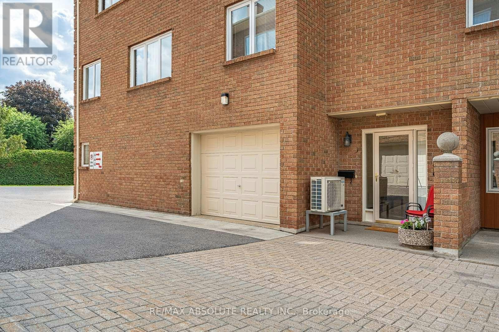 206 Stratas Court, Ottawa, ON, K2L 3K5 - 10