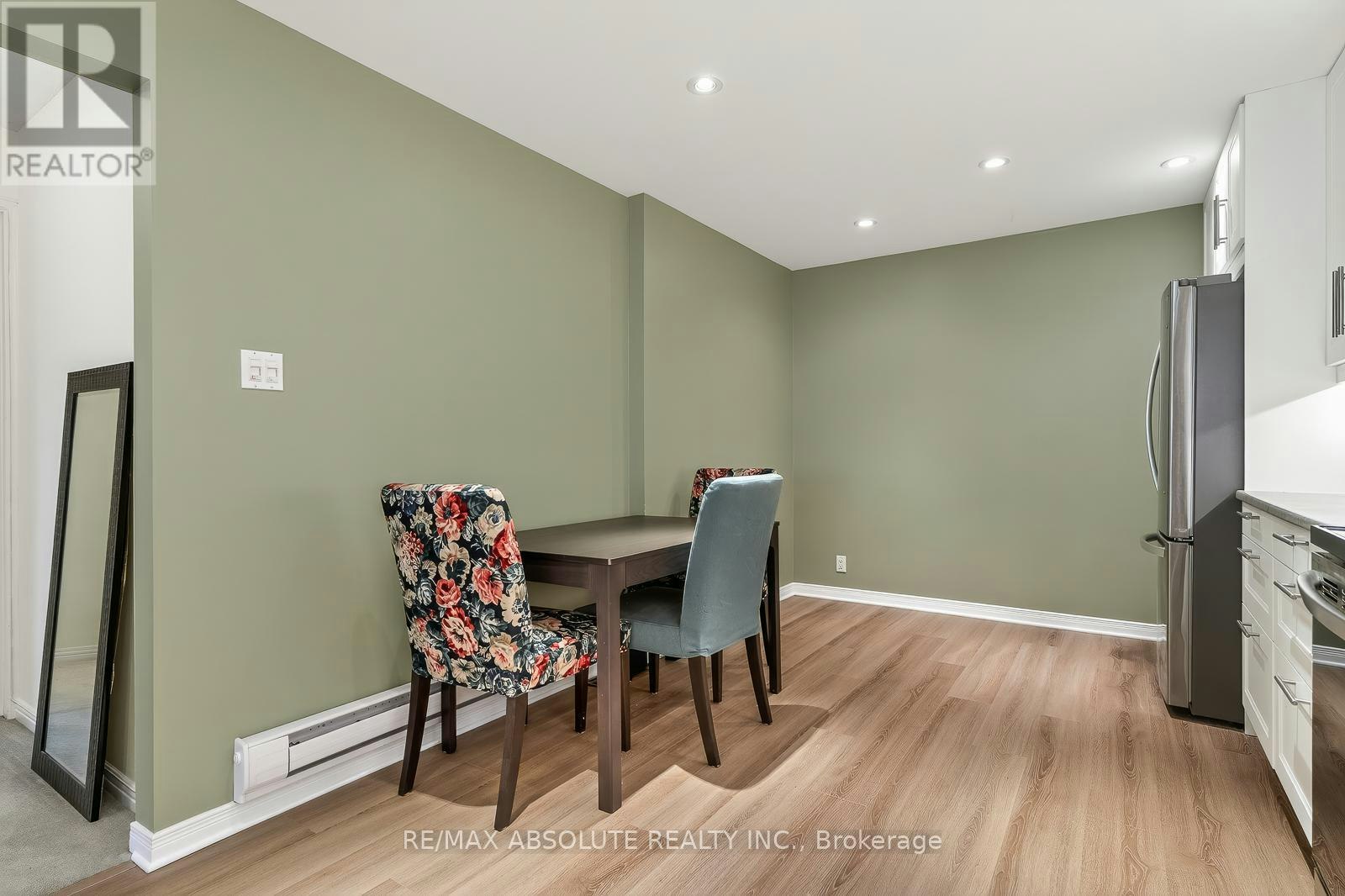 206 Stratas Court, Ottawa, ON, K2L 3K5 - 16