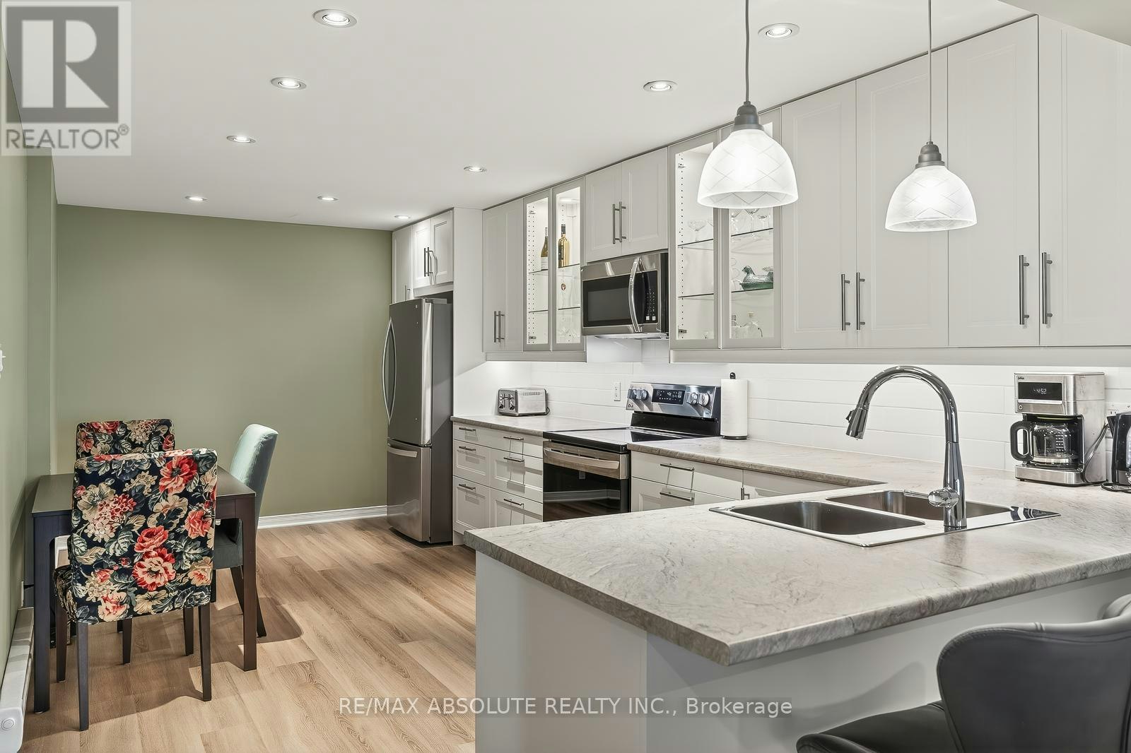 206 Stratas Court, Ottawa, ON, K2L 3K5 - 15
