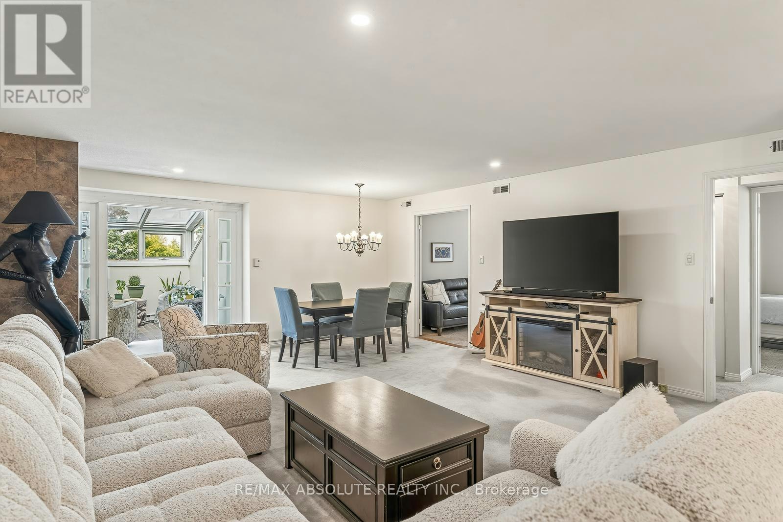 206 Stratas Court, Ottawa, ON, K2L 3K5 - 19