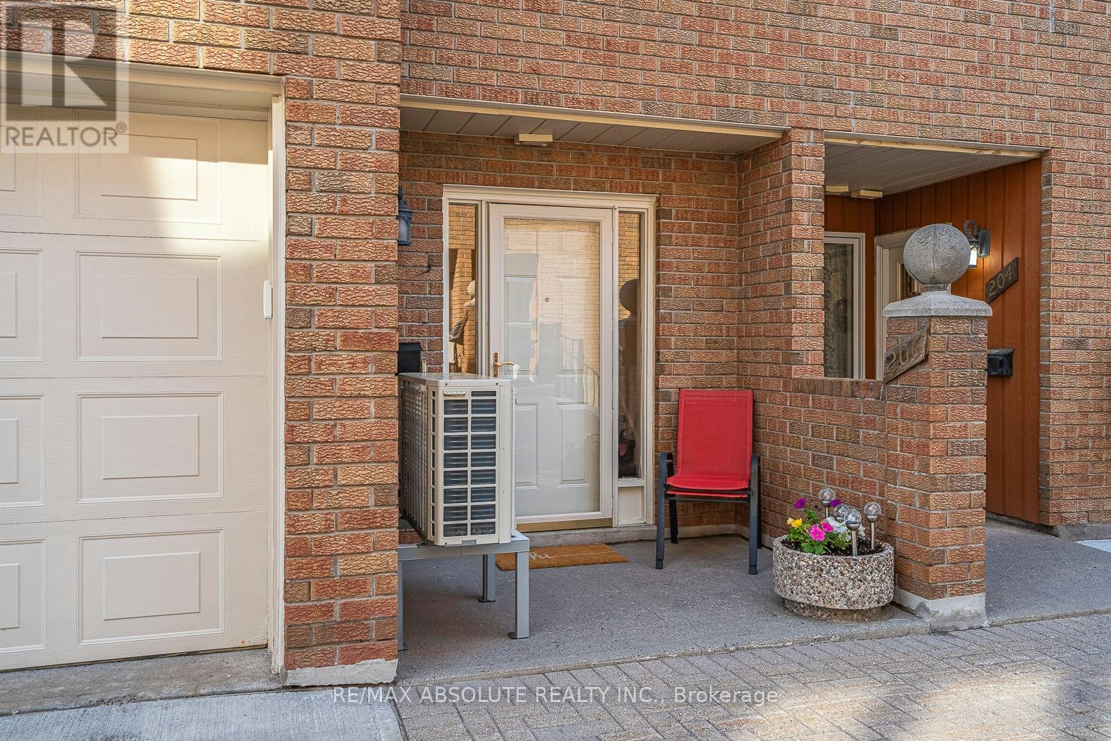 206 Stratas Court, Ottawa, ON, K2L 3K5 - 11