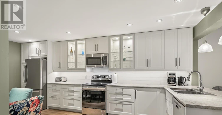 206 Stratas Court, Ottawa, ON, K2L 3K5 - 14
