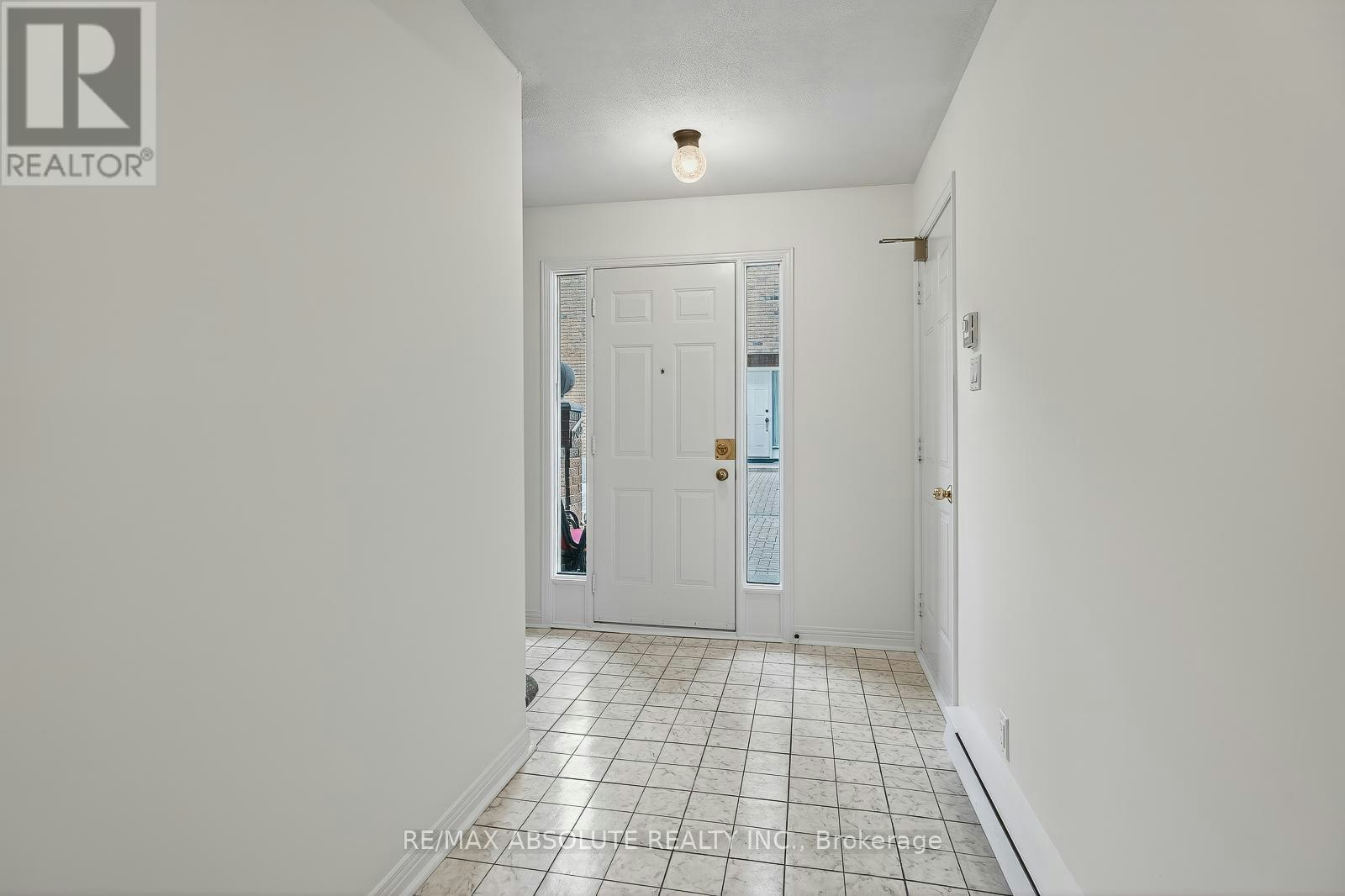 206 Stratas Court, Ottawa, ON, K2L 3K5 - 12