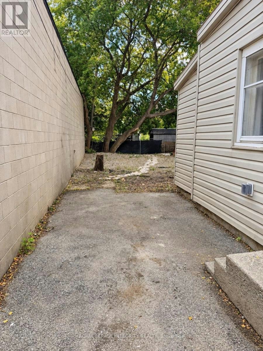 920 Gladstone Avenue, Ottawa, ON, K1R 6Y4 - 21