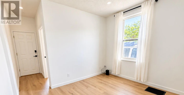 920 Gladstone Avenue, Ottawa, ON, K1R 6Y4 - 6