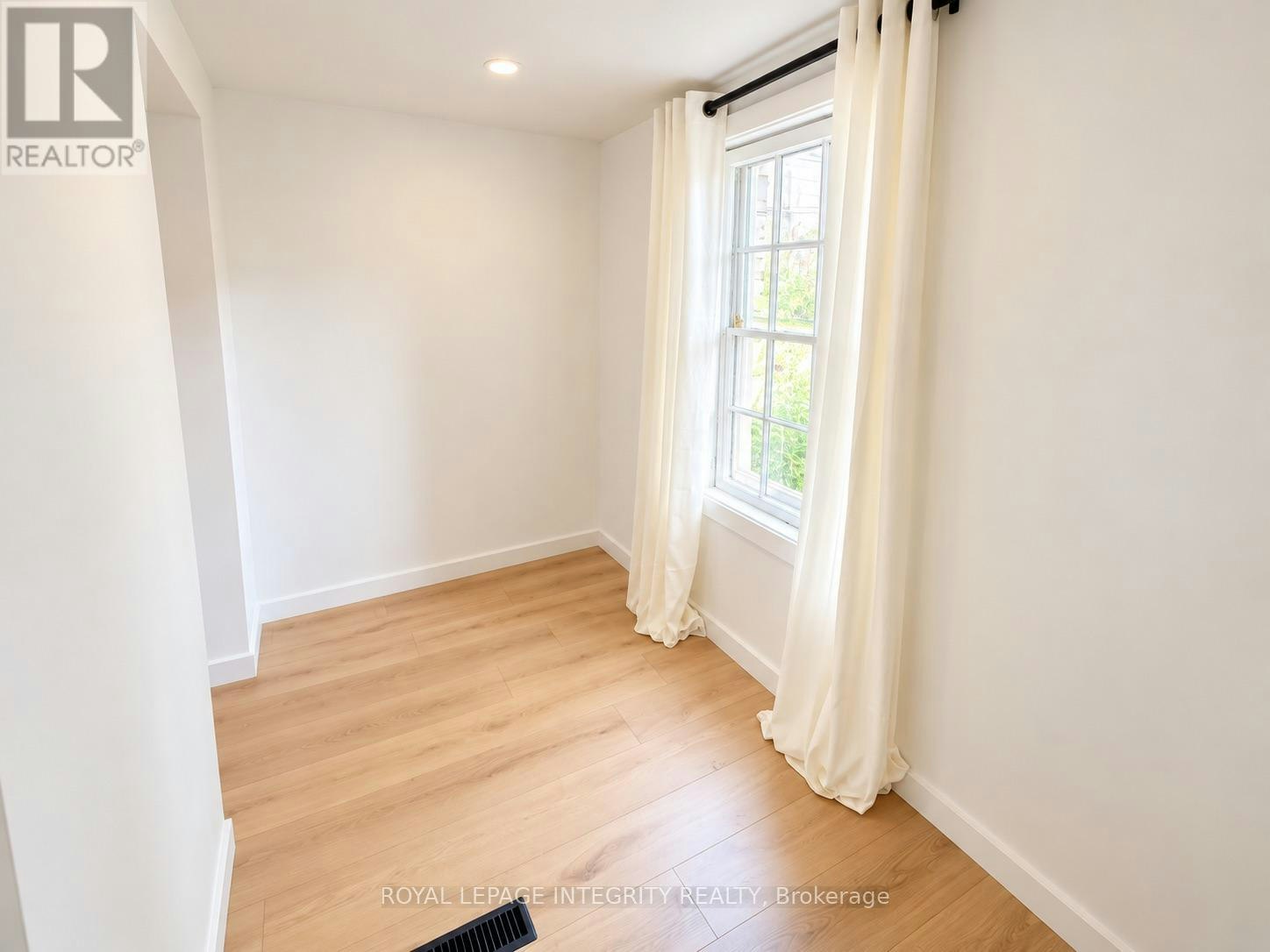 920 Gladstone Avenue, Ottawa, ON, K1R 6Y4 - 18