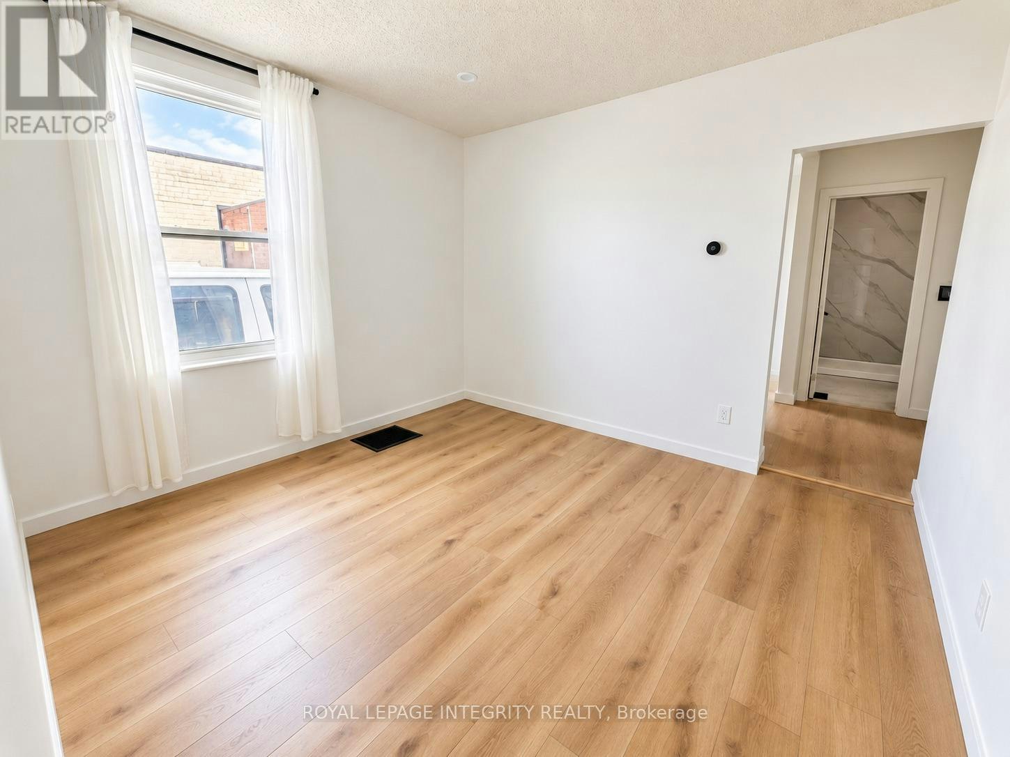 920 Gladstone Avenue, Ottawa, ON, K1R 6Y4 - 7