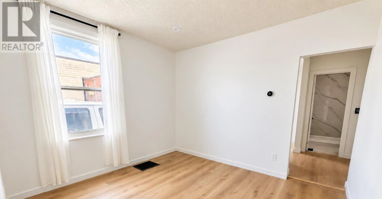 920 Gladstone Avenue, Ottawa, ON, K1R 6Y4 - 7