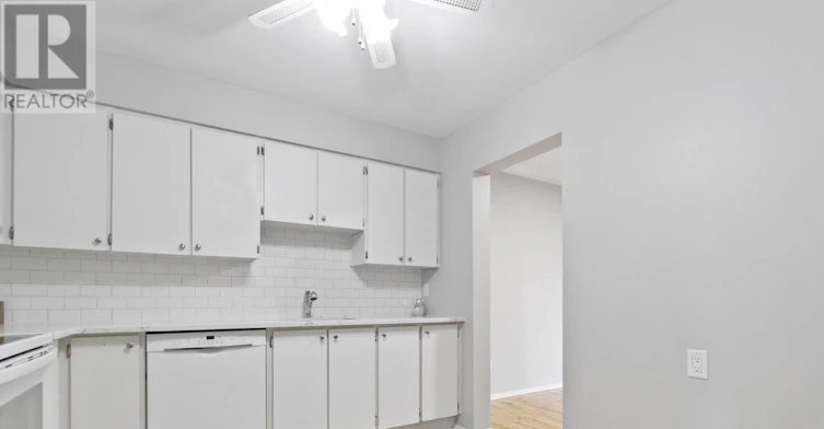 75 Clarkson Crescent, Ottawa, ON, K2L 3C9 - 9