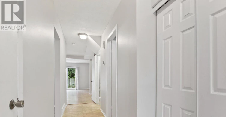 75 Clarkson Crescent, Ottawa, ON, K2L 3C9 - 5