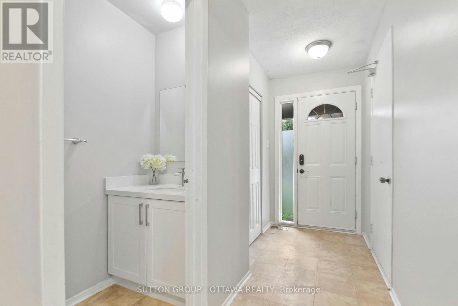 75 Clarkson Crescent, Ottawa, ON, K2L 3C9 - 4