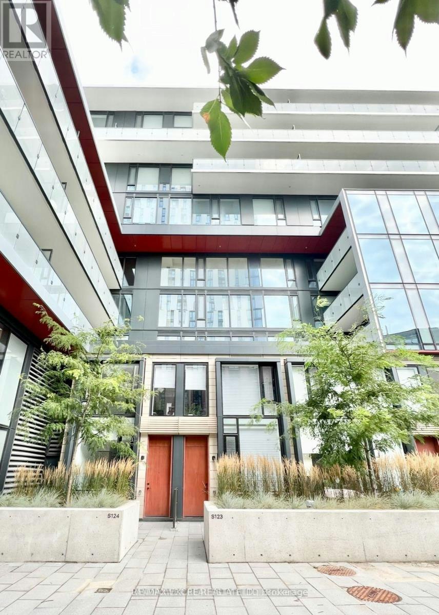 S123-180 Mill Street, Toronto, ON, M5A 0V7