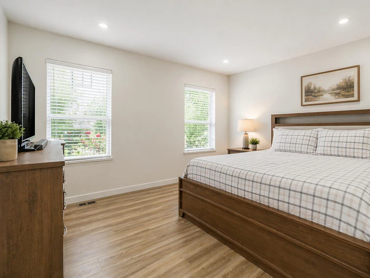 16158 16a Avenue, Surrey, BC, V4A 9J9 - 9
