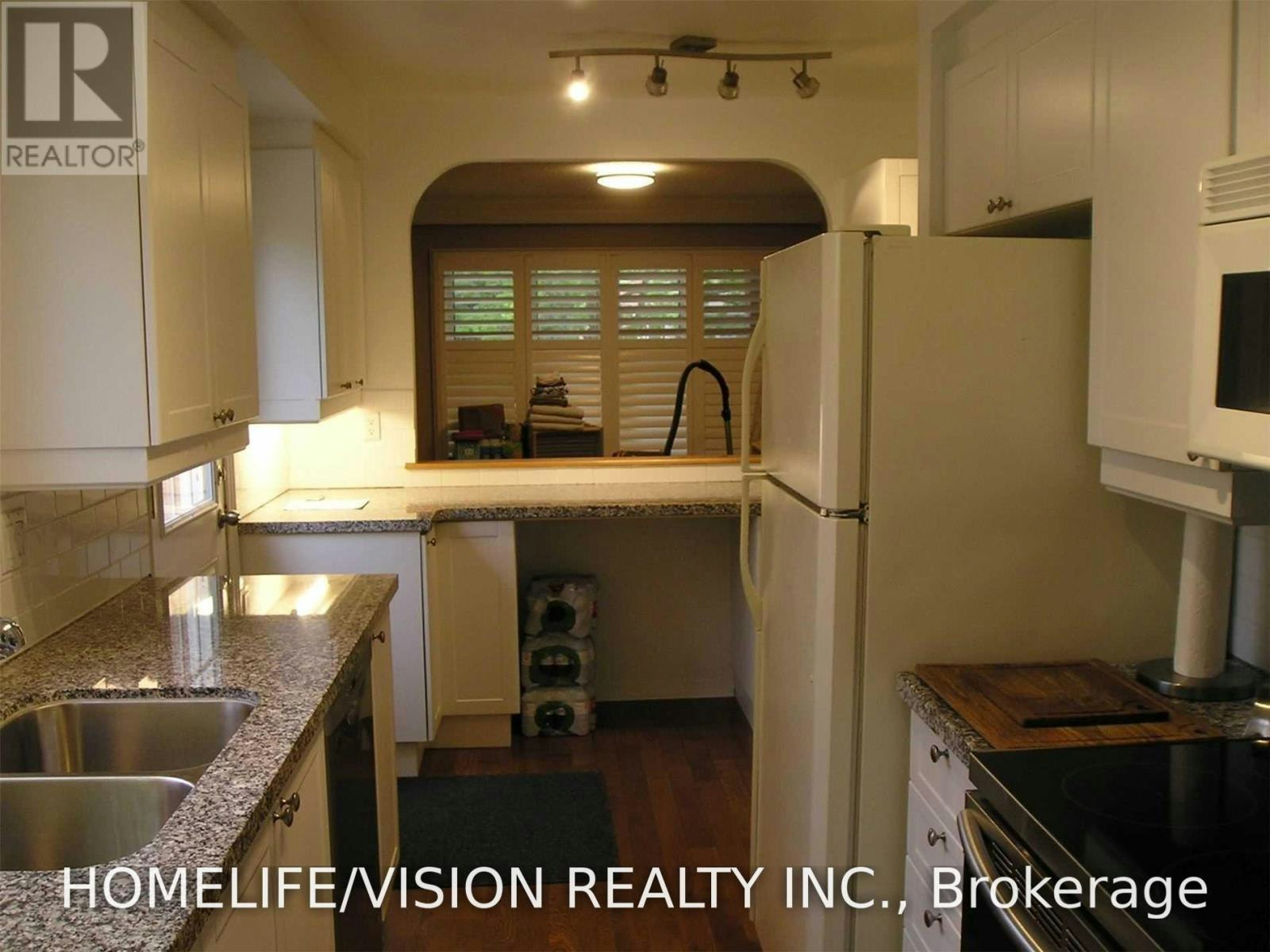 229 Village Wood Road, Oakville, ON, L6L 5S6 - 10