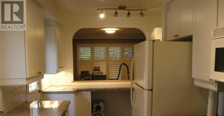 229 Village Wood Road, Oakville, ON, L6L 5S6 - 10