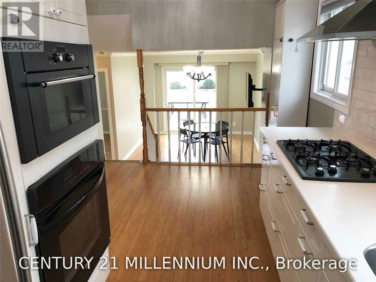 8 Sutherland Avenue, Brampton, ON, L6V 2H4 - 10
