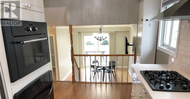 8 Sutherland Avenue, Brampton, ON, L6V 2H4 - 10