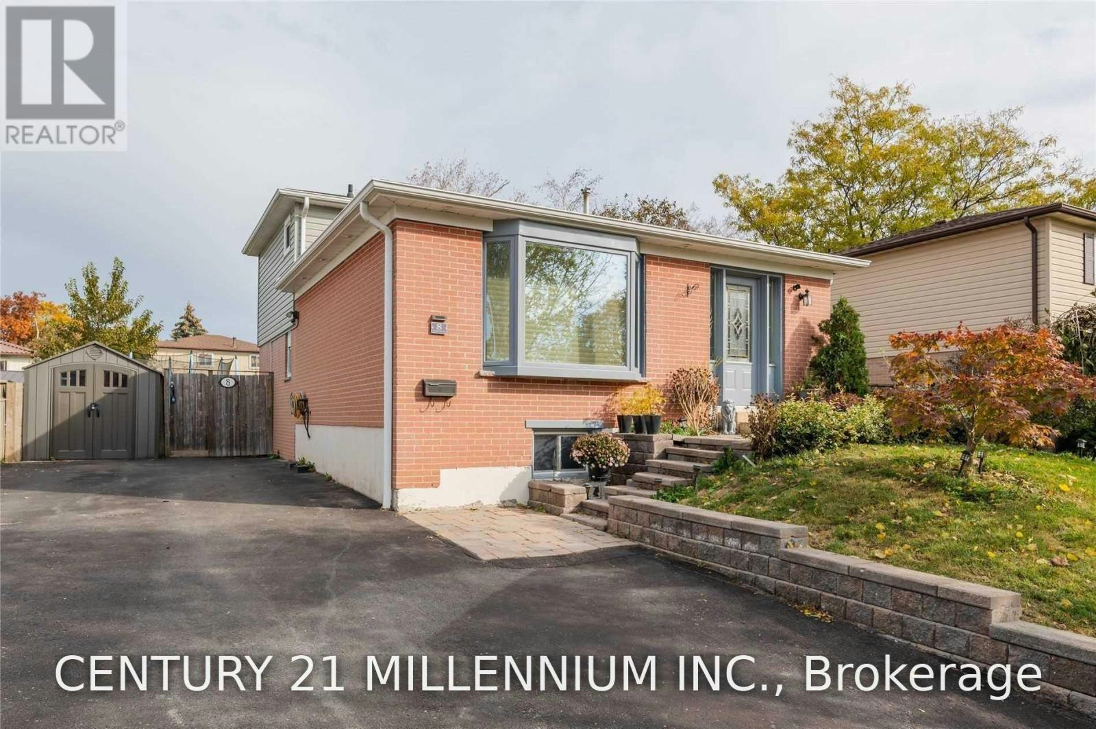 8 Sutherland Avenue, Brampton, ON, L6V 2H4 - 3