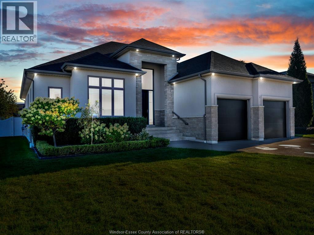 211 Robson, Leamington, ON, N8H 5R2