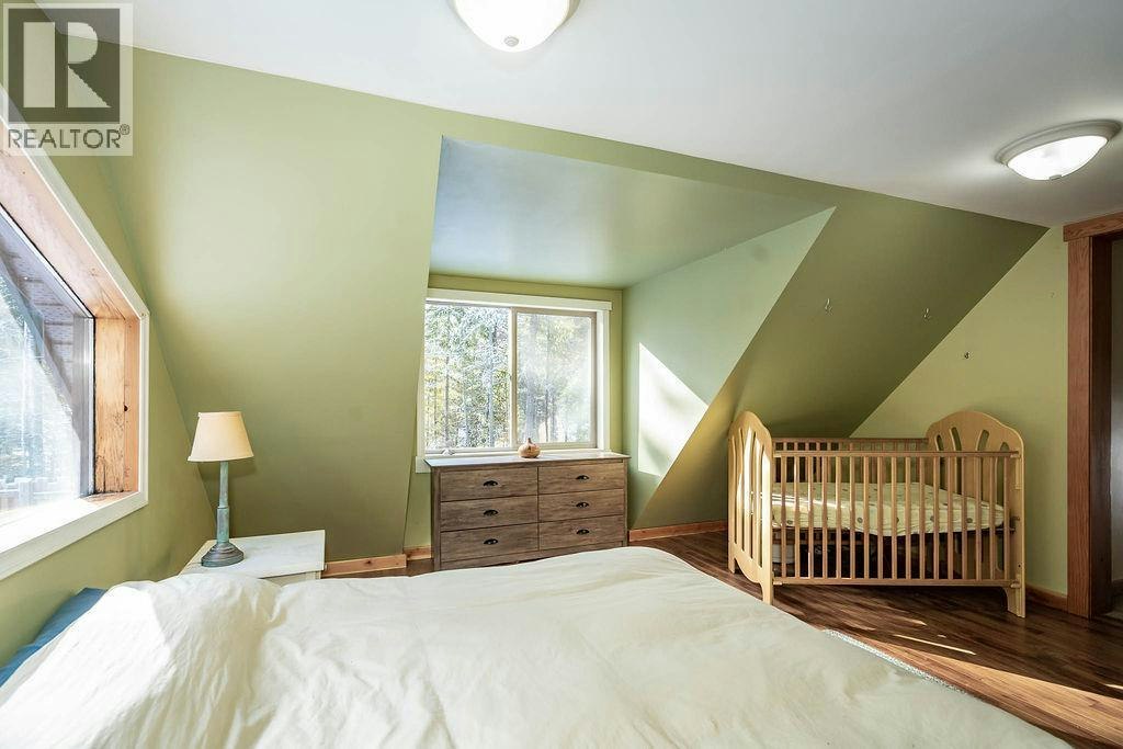 1112 Hume Street, Slocan, BC, V0G 2C0 - 27