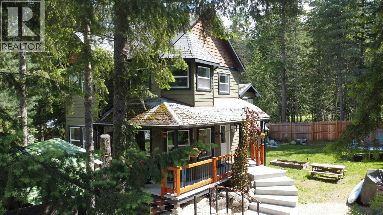 1112 Hume Street, Slocan, BC, V0G 2C0 - 43