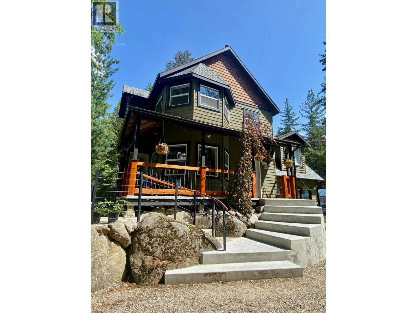 1112 Hume Street, Slocan, BC, V0G 2C0 - 49