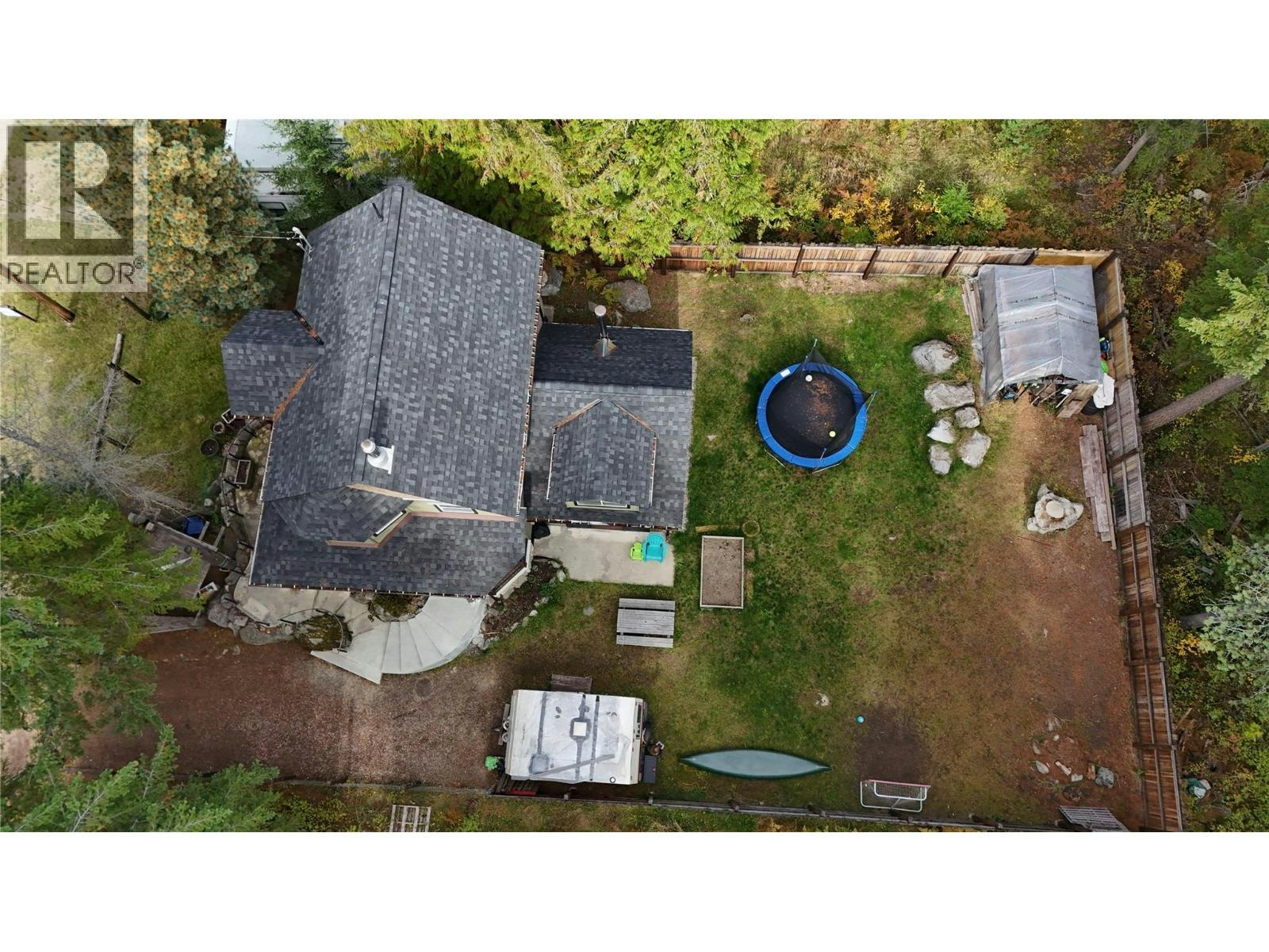 1112 Hume Street, Slocan, BC, V0G 2C0 - 51