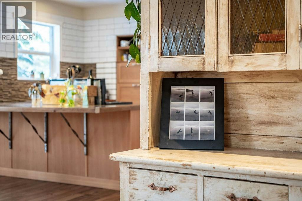 1112 Hume Street, Slocan, BC, V0G 2C0 - 10