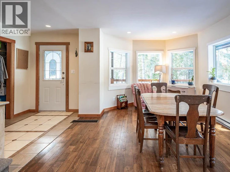 1112 Hume Street, Slocan, BC, V0G 2C0 - 11